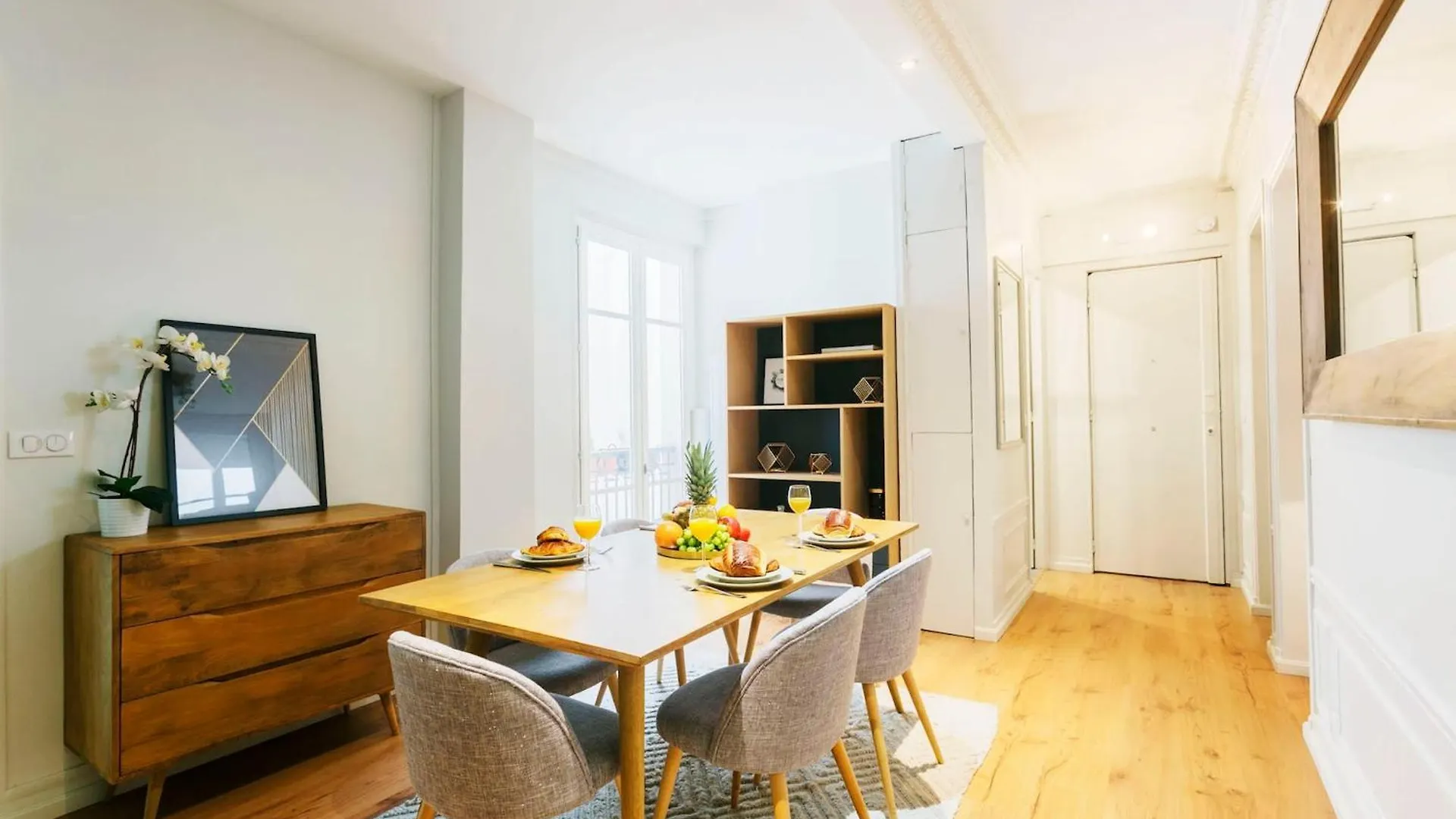 Central Royal 1Br Cozy Apartman Párizs 0*,